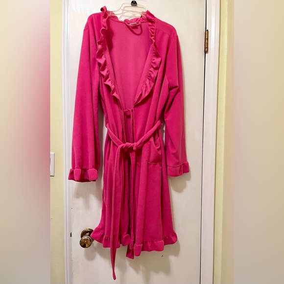 Ulta Beauty Other - Ulta Hot Pink Robe with scalloped ruffles trim size L/XL